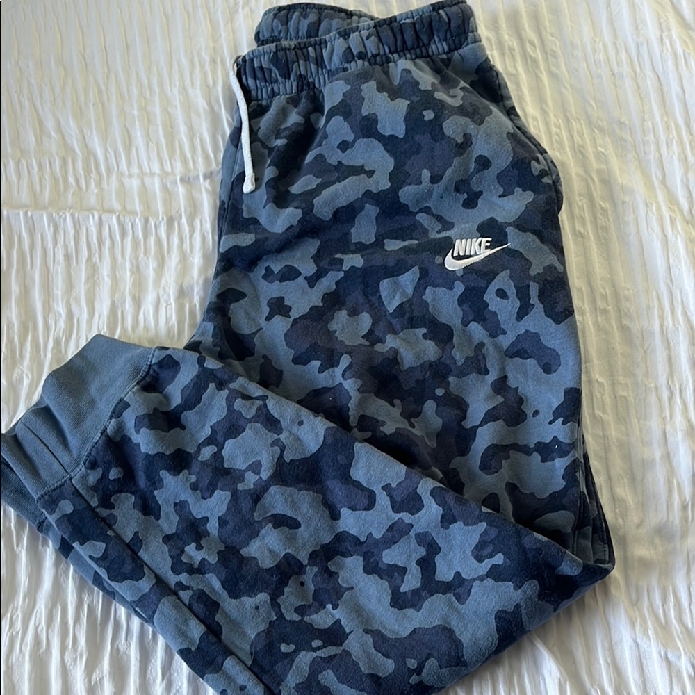 Nike Women Camo Joggers - Blue